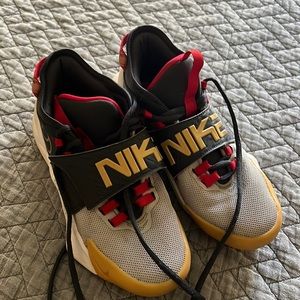 4Y Nike Basketball shoes